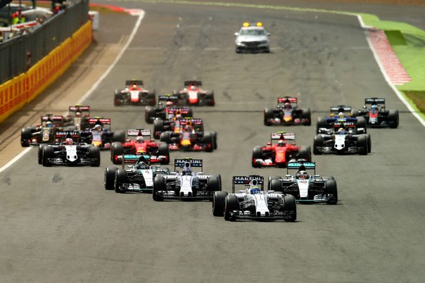 Хэмилтон: Формула-1 всё ещё способна давать болельщикам
